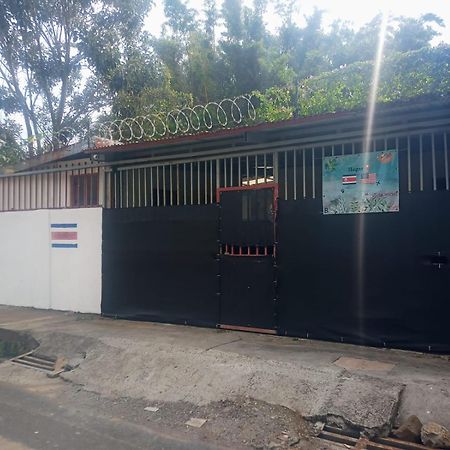Hogar Tico-Estadounidense Cerca De Aeropuerto Alajuela Exteriér fotografie